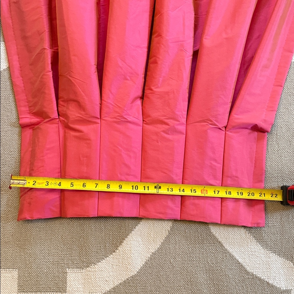 Pink silk drapery panels - Picture 6 of 6